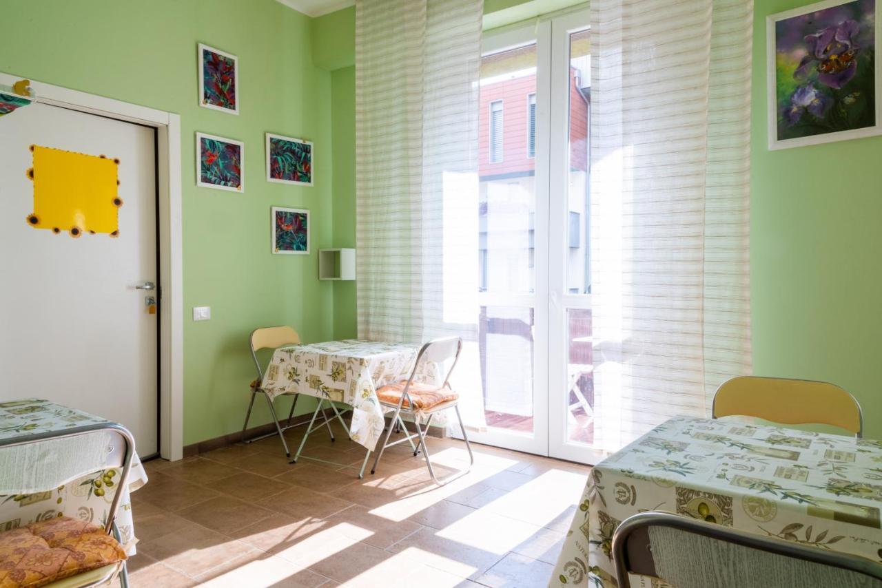 Hotel Dacia Di Bergame Extérieur photo